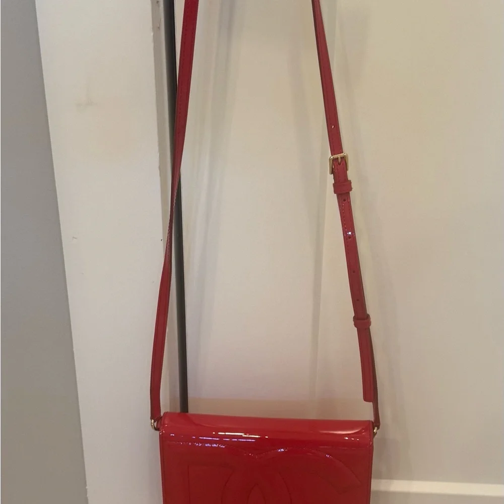 Dolce & Gabbana Glossy Red Clutch NWOT - Picture 6 of 7